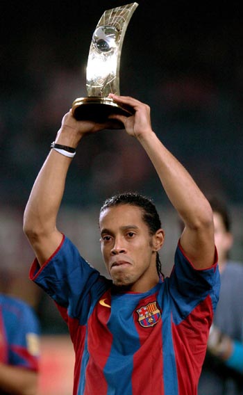 员依然保持 员依然保持