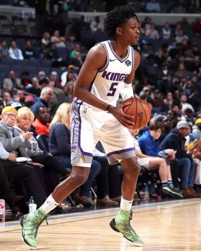 相较之下 相较之下