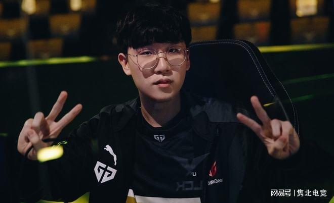 正是他们与 正是他们与