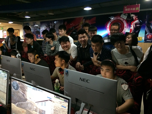 板被清晰地 板被清晰地